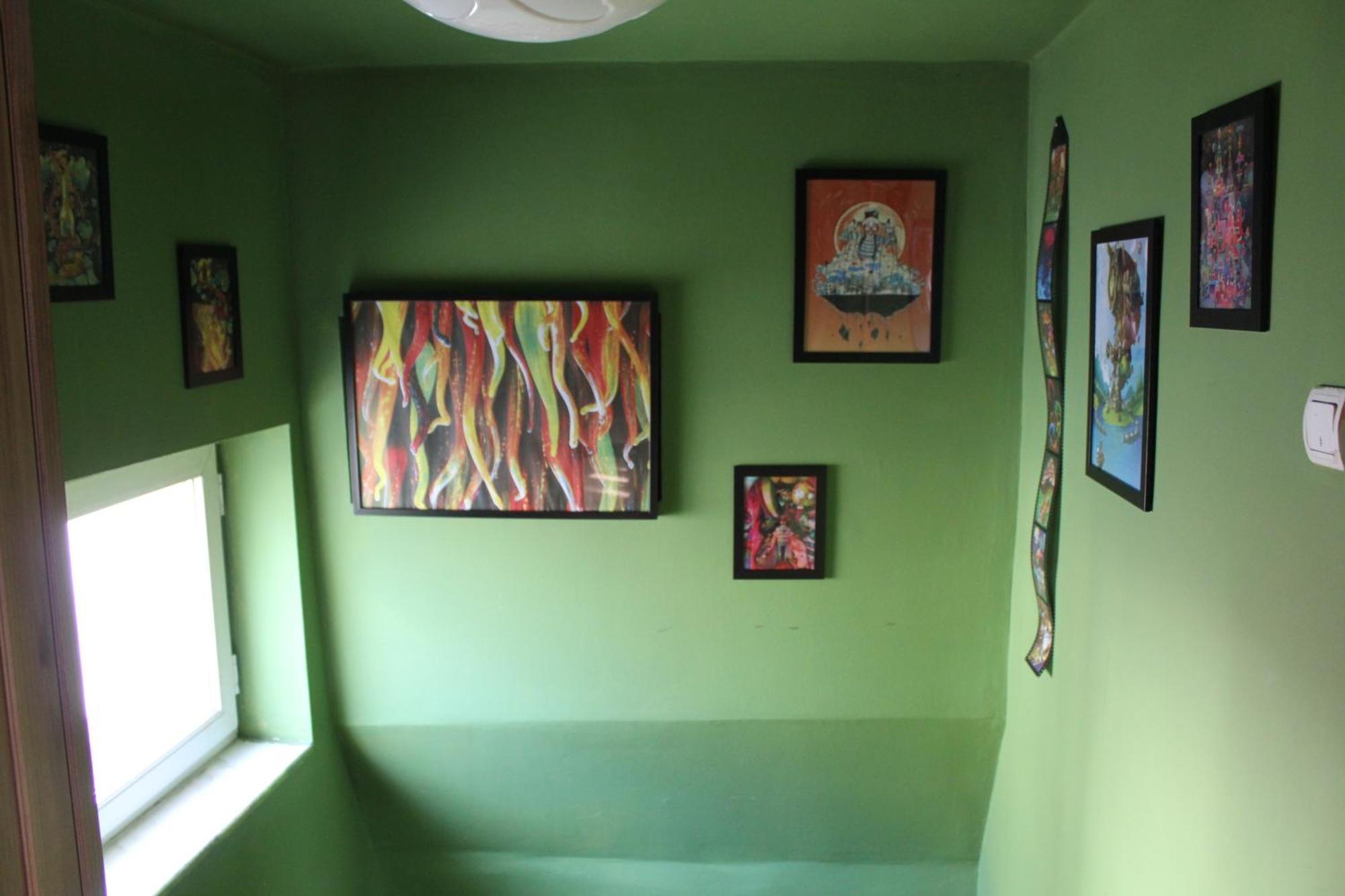 Fun House Hostel Bucharest Exterior photo