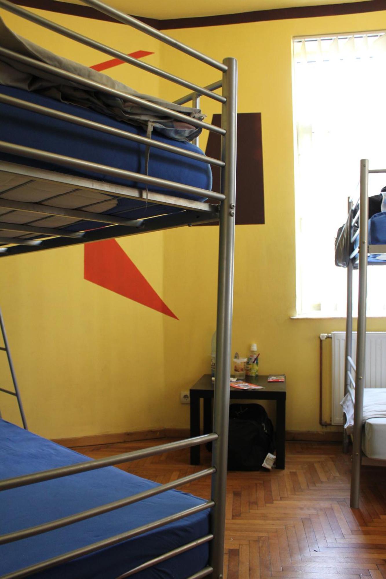 Fun House Hostel Bucharest Exterior photo
